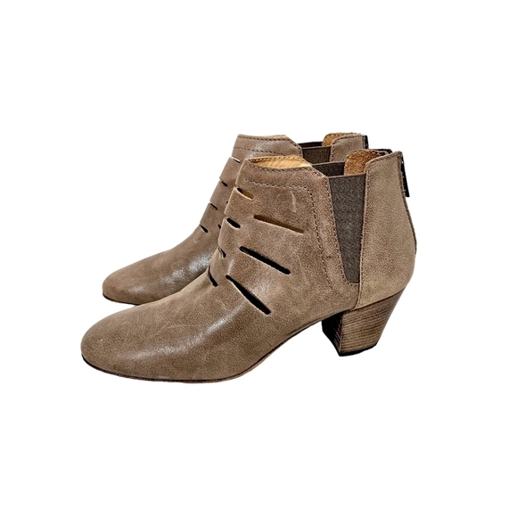 Aquatalia Frieda Sport Calf Taupe Leather Slit Ankle Booties - Picture 3 of 12